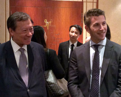 Dr. Walter Kwok Ping-sheung and Professor Thomas Hale Dr. Walter Kwok Ping-sheung and Professor Thomas Hale