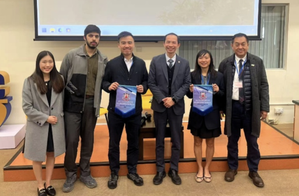Kwok Scholars, representatives from Po Leung Kuk Laws Foundation College (PLKLFC), Hong Kong Biotechnology Organization and BIOHK at PLKLFC.